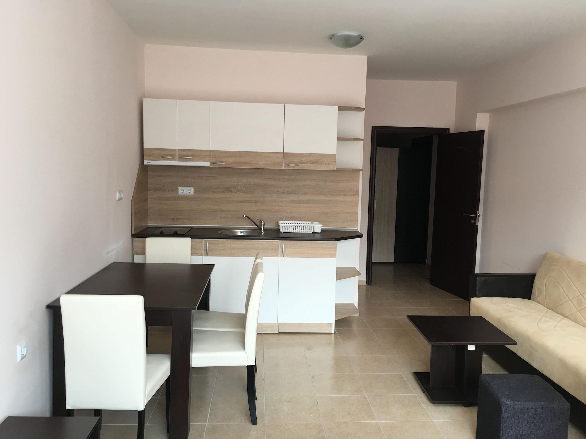 Palace De Luxe Apartments Pomorie Buitenkant foto