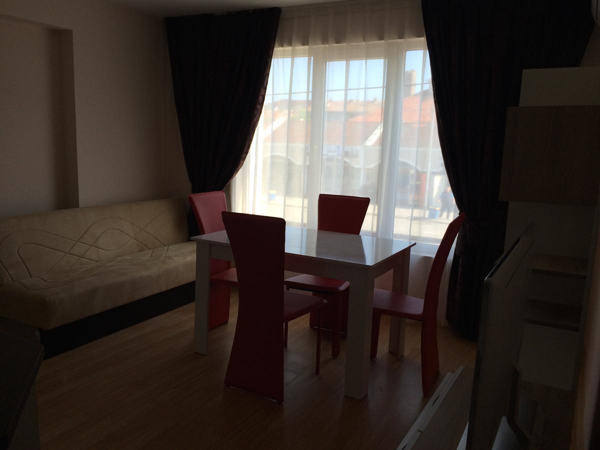 Palace De Luxe Apartments Pomorie Buitenkant foto