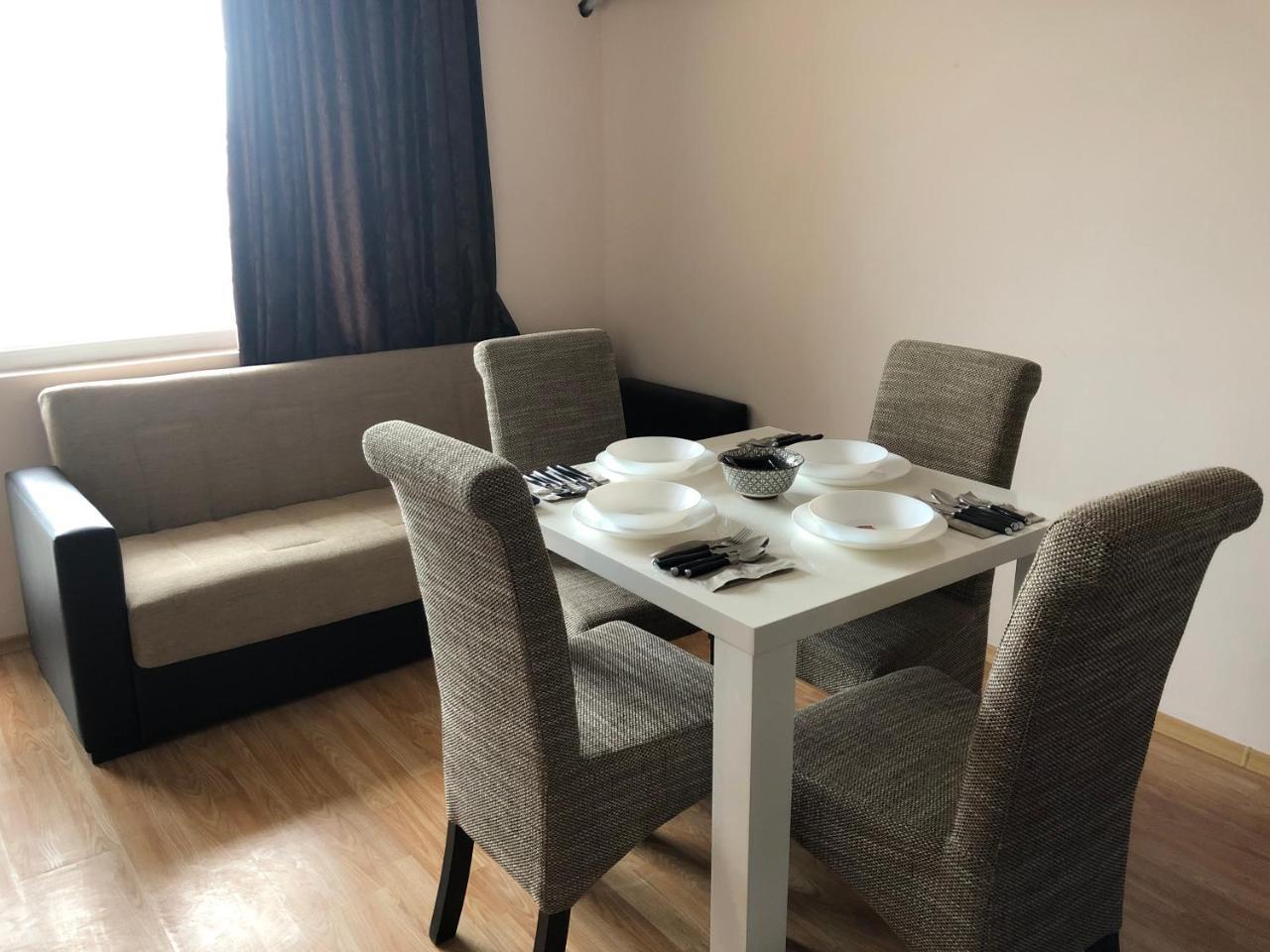Palace De Luxe Apartments Pomorie Buitenkant foto