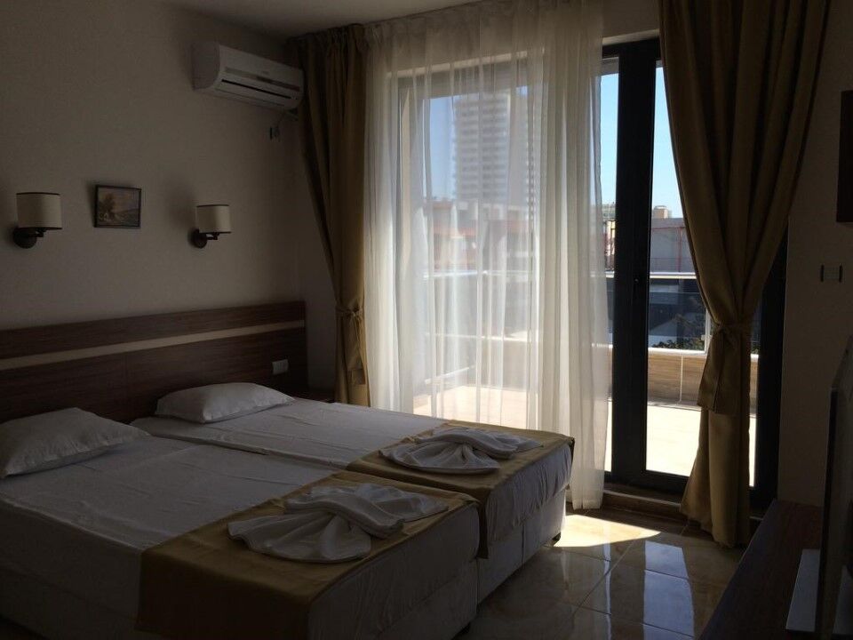 Palace De Luxe Apartments Pomorie Buitenkant foto